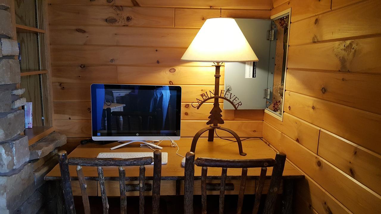 Motel 6 Norway Mi מראה חיצוני תמונה